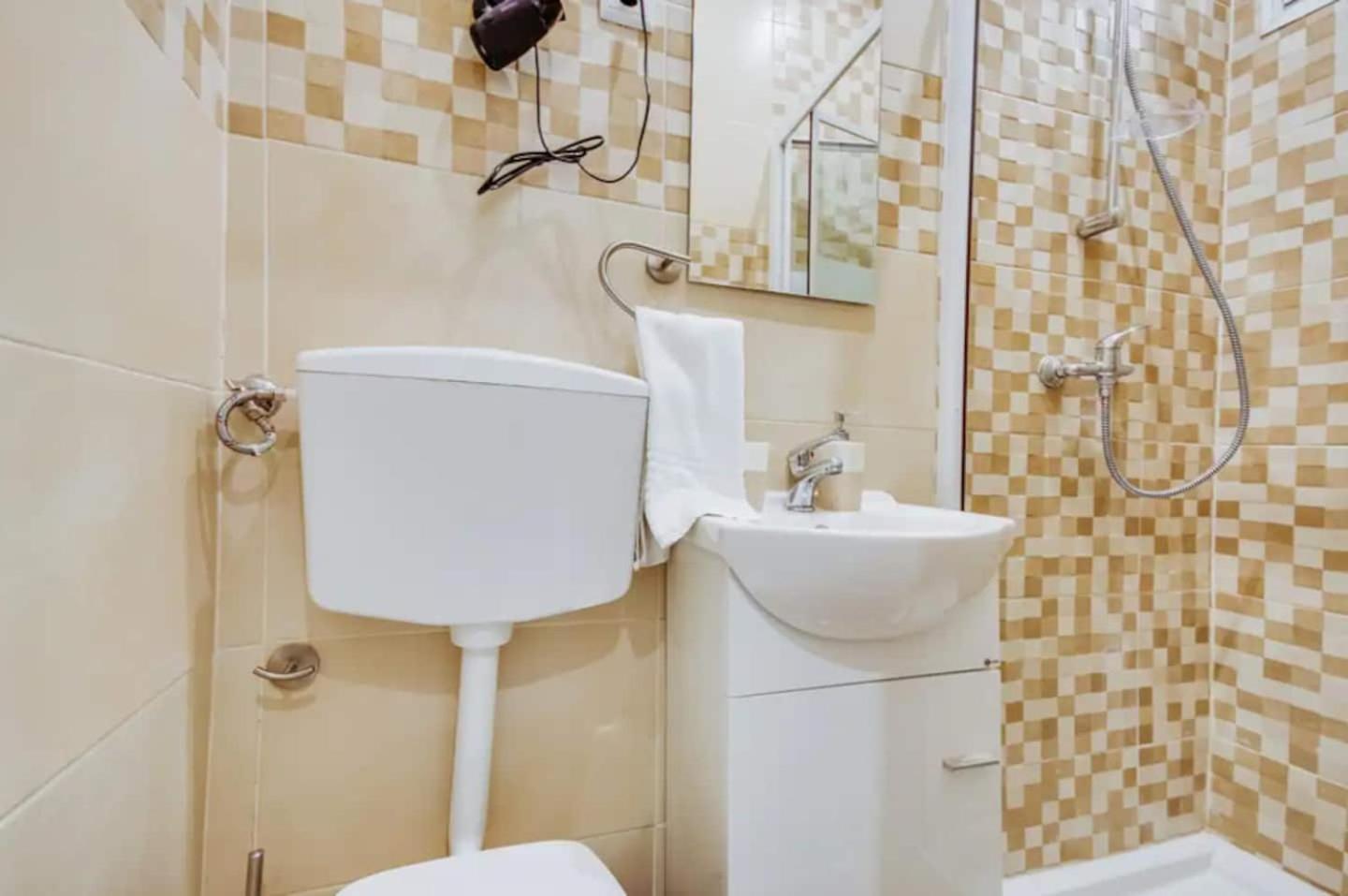 3 Bedroom Apartment In Baixa With River View Lisboa Екстериор снимка