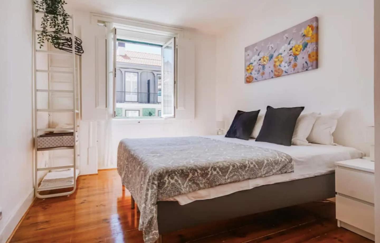 3 Bedroom Apartment In Baixa With River View Lisboa Екстериор снимка